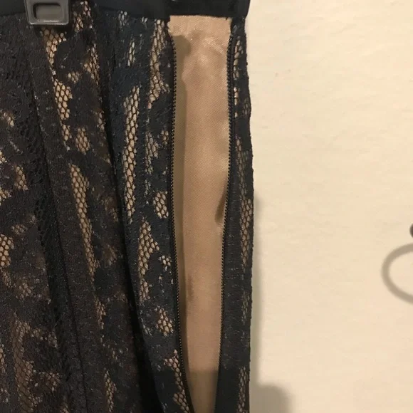 Loft lace skirt - Picture 3 of 5